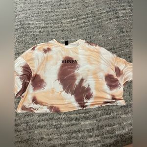 tie-dye cropped shirt